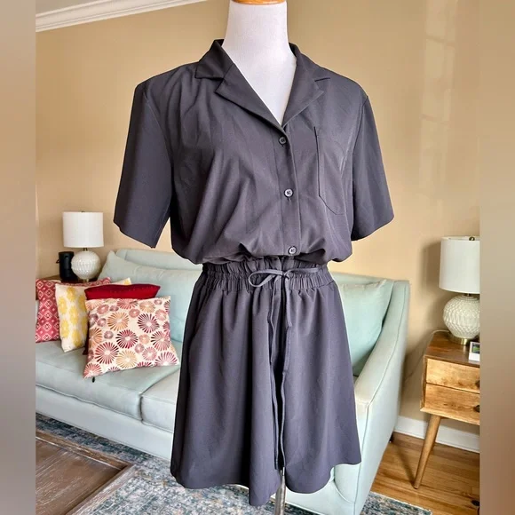 Athleta Avenue Romper in Black Size M Travel Ready Wrinkle Resistant - Picture 3 of 9